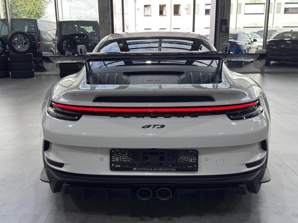 Porsche 992
