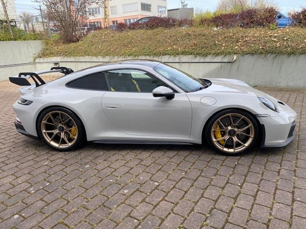 Porsche 992
