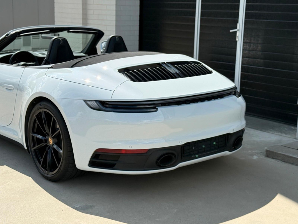 Porsche 992