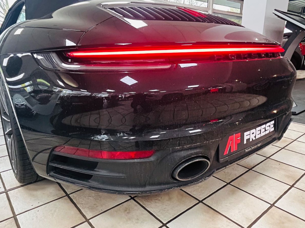 Porsche 992