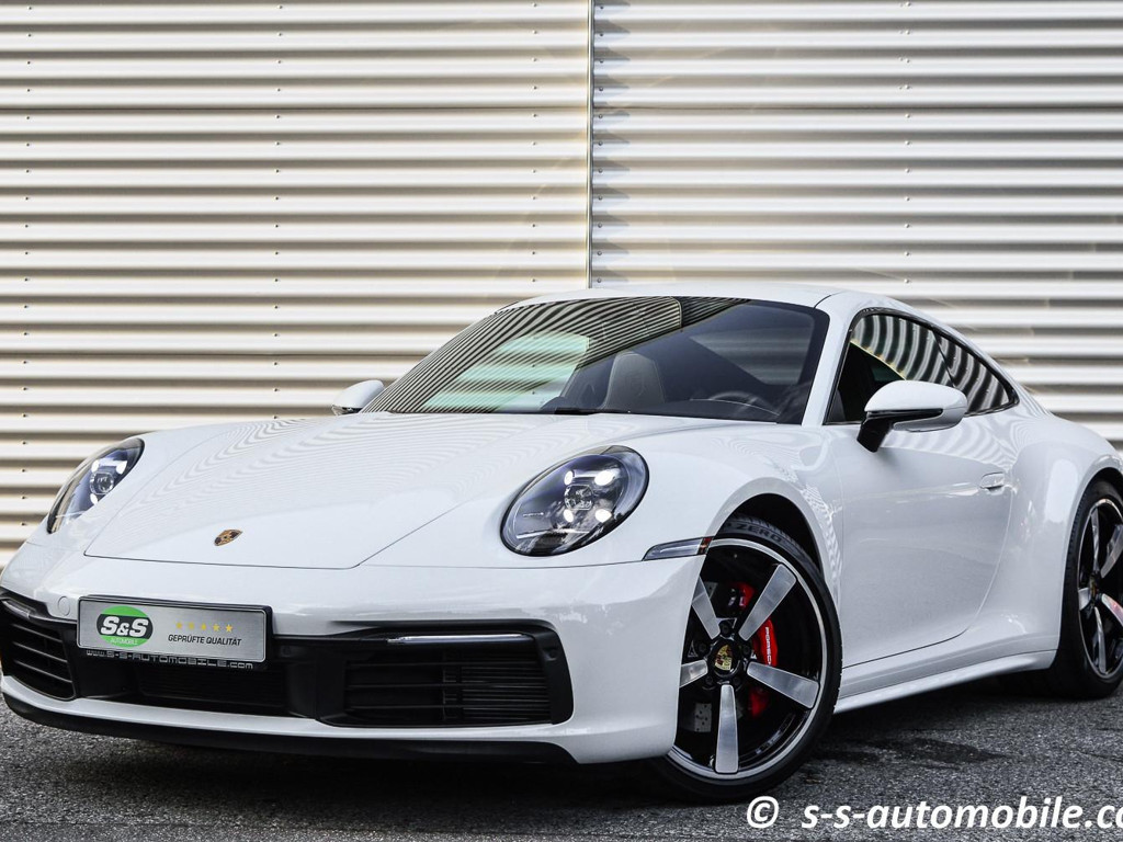 Porsche 992 2022 Benzine