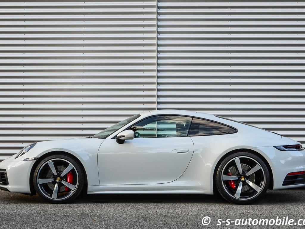 Porsche 992