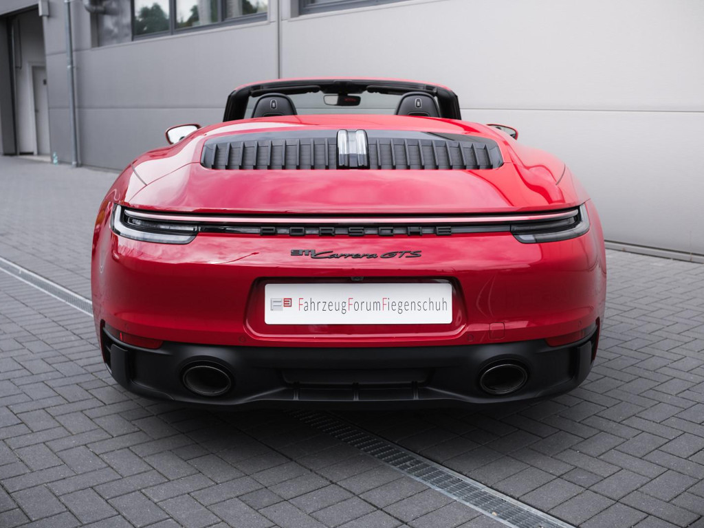 Porsche 992