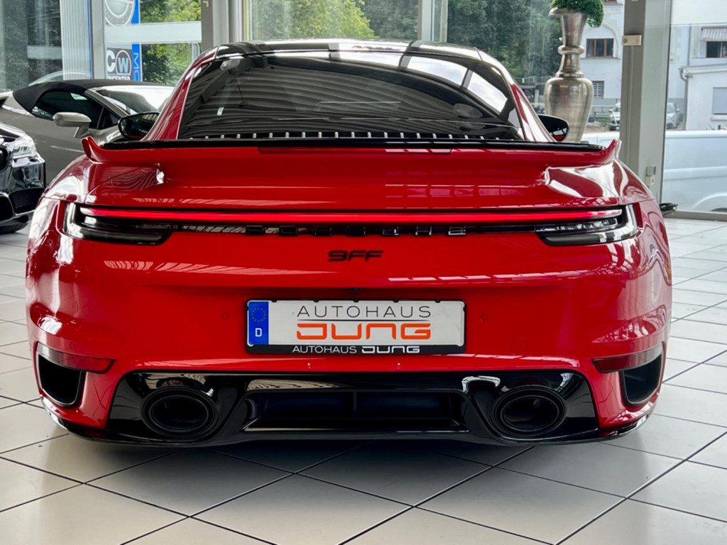 Porsche 992