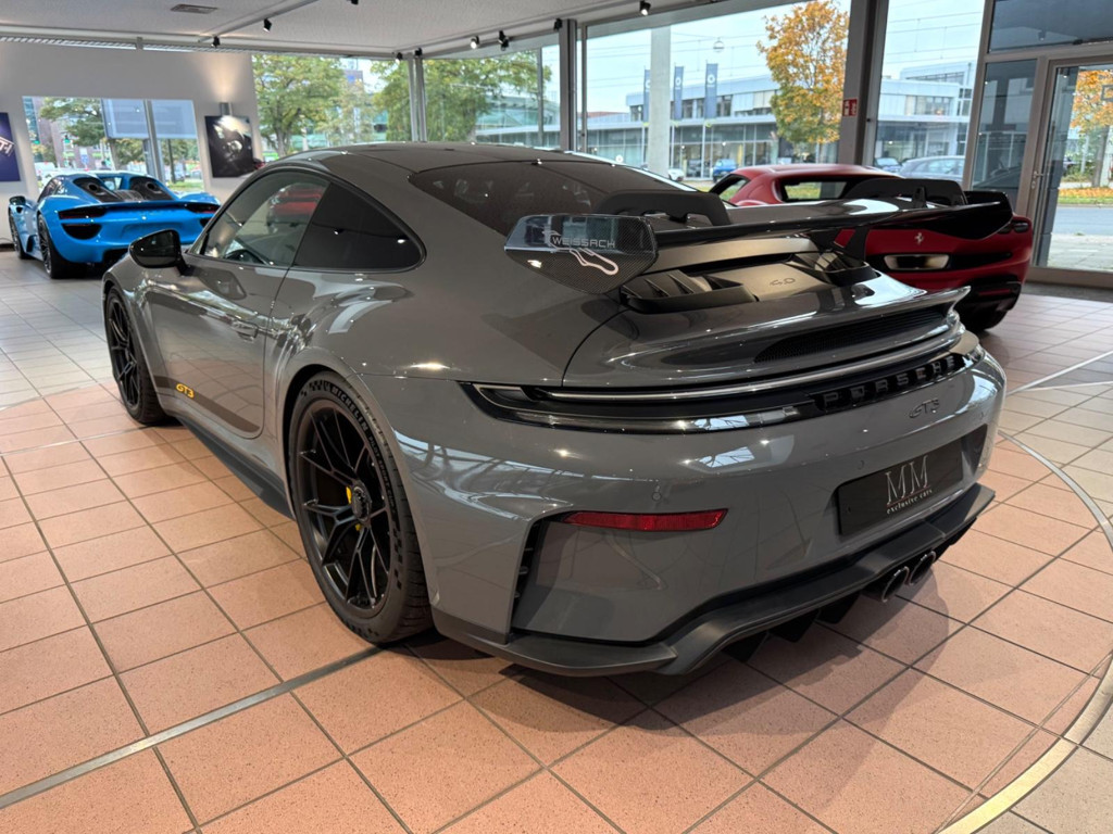 Porsche 992