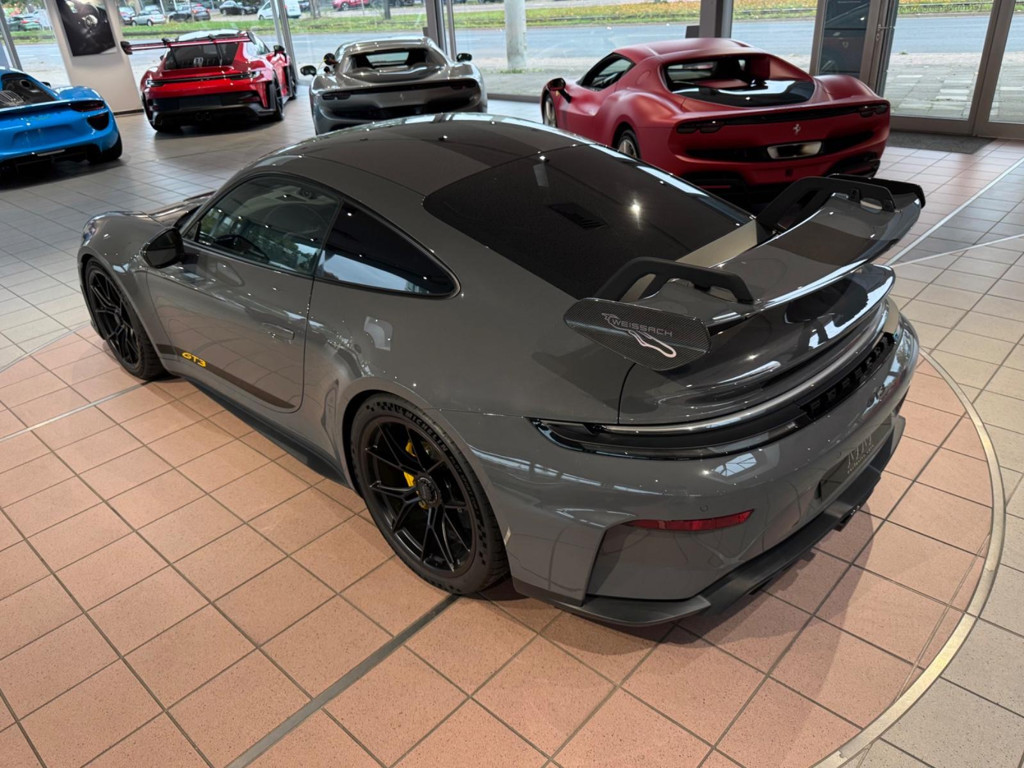 Porsche 992