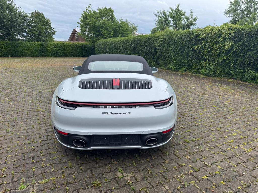Porsche 992