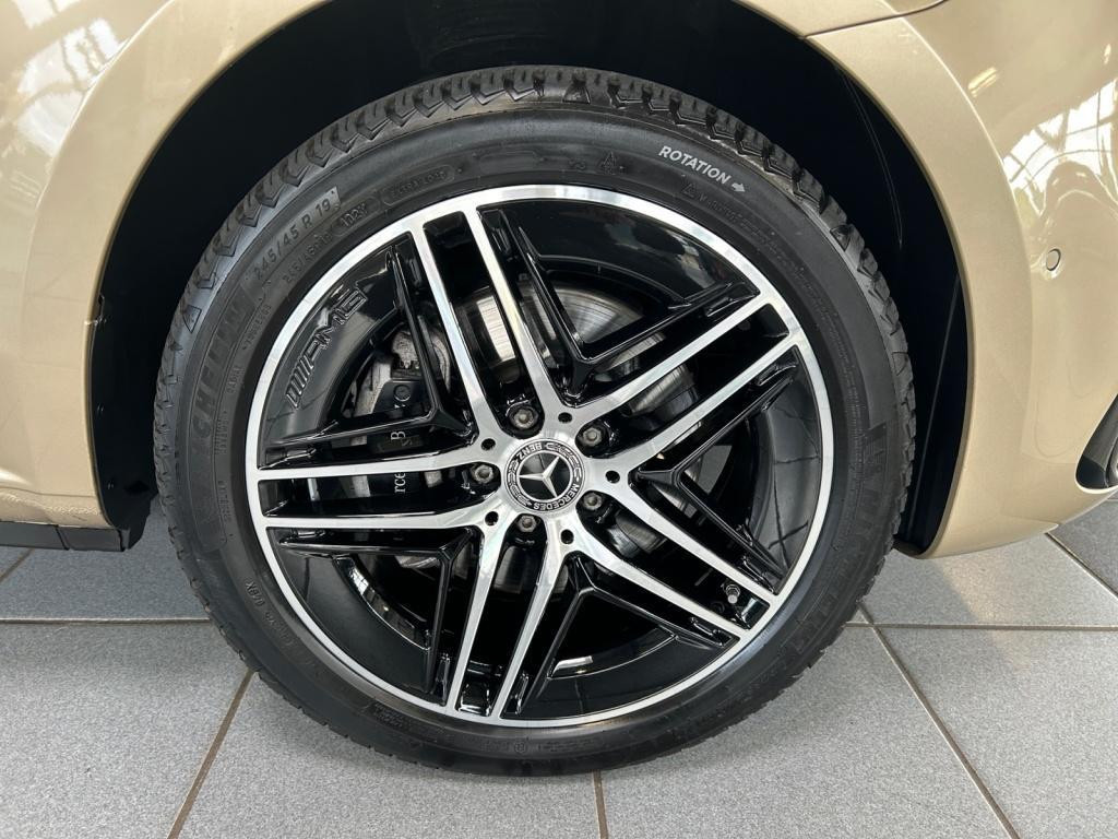 Mercedes-Benz Marco Polo