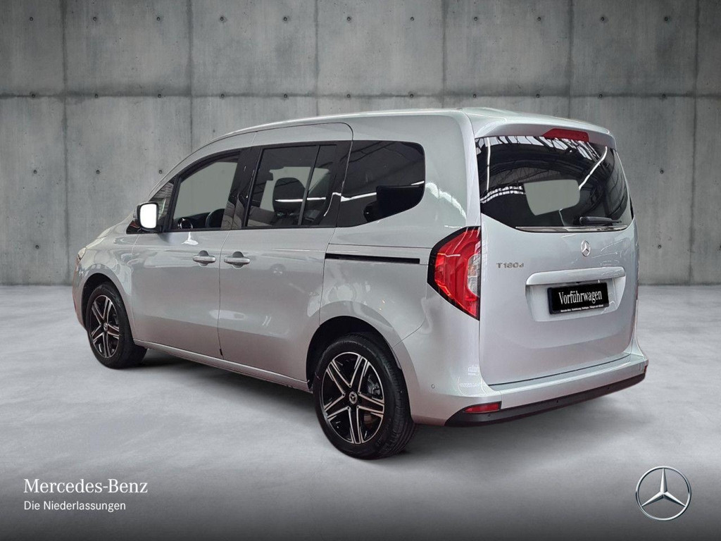Mercedes-Benz T 180