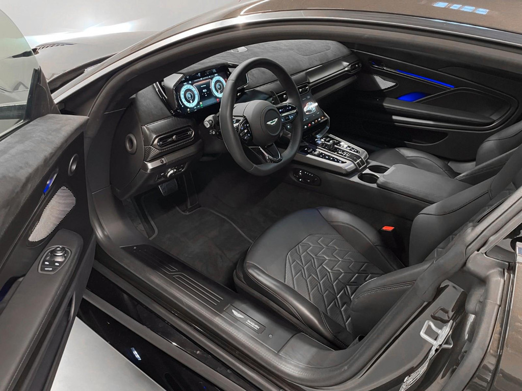 Aston Martin Vanquish