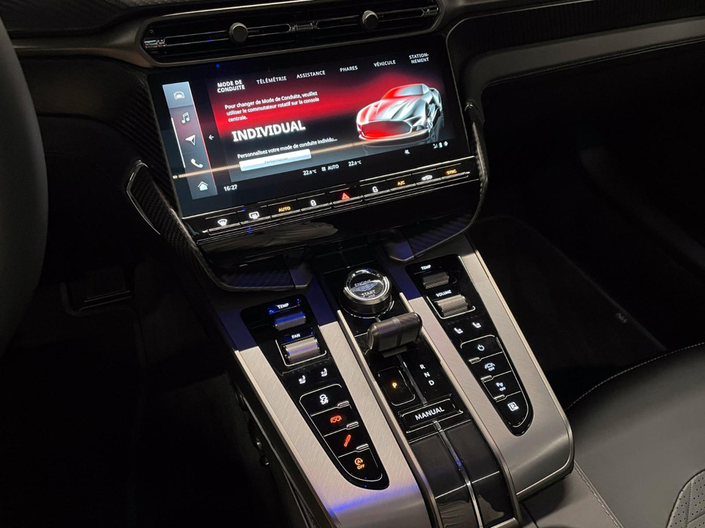 Aston Martin Vanquish