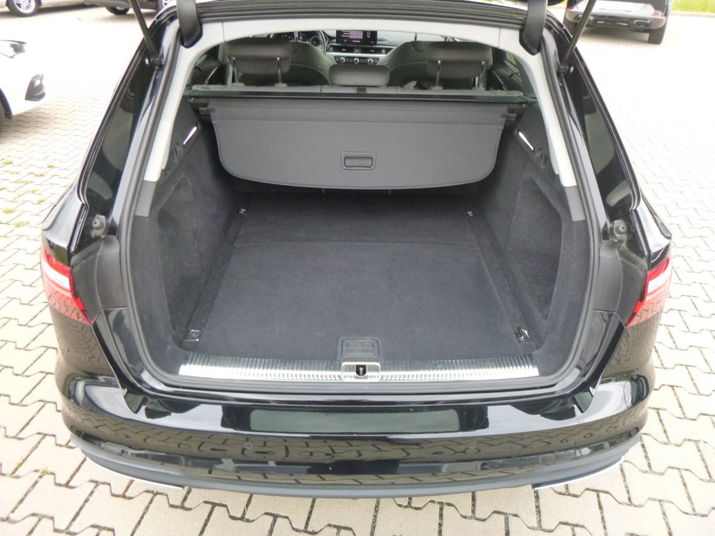 Audi A4 2021 Benzine