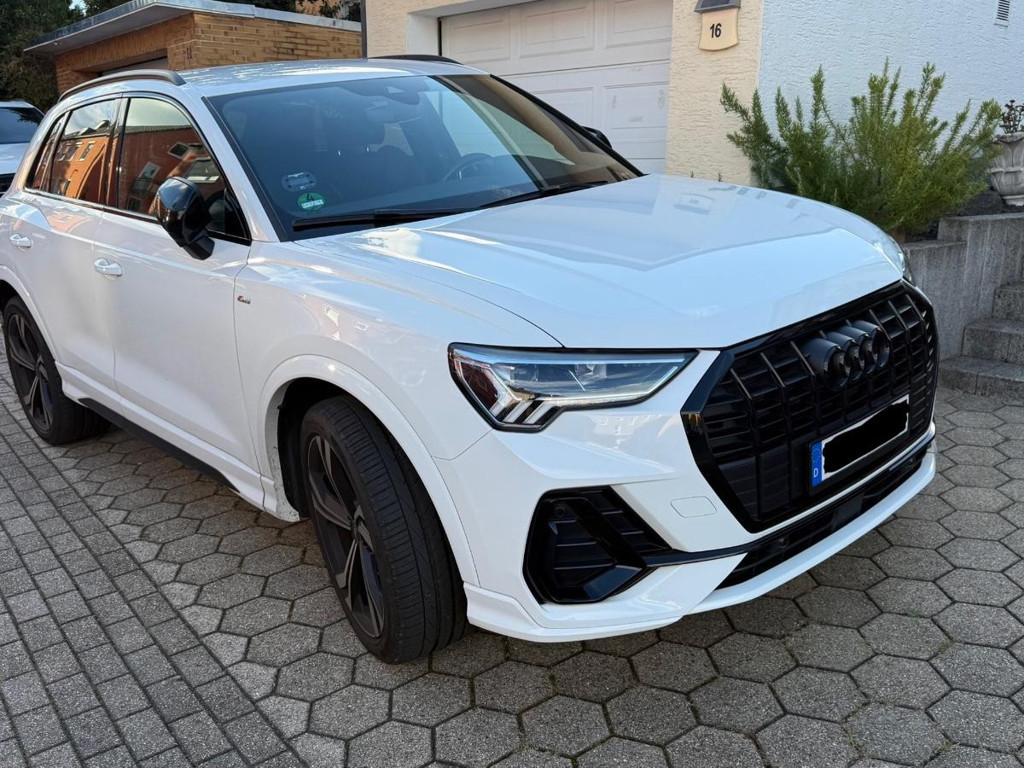 Audi Q3 2023 Benzine