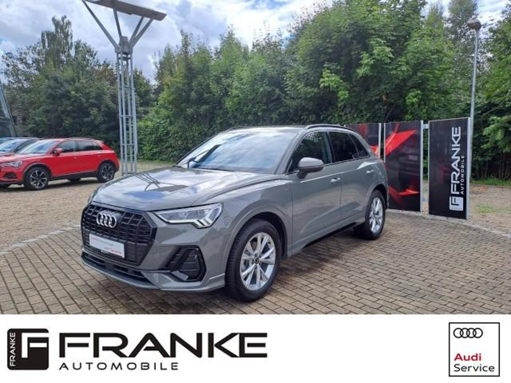 Audi Q3 2024 Benzine