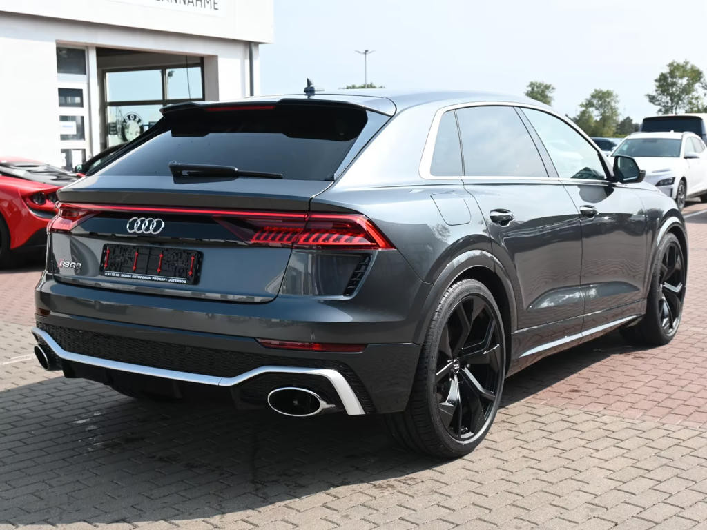Audi RS Q8