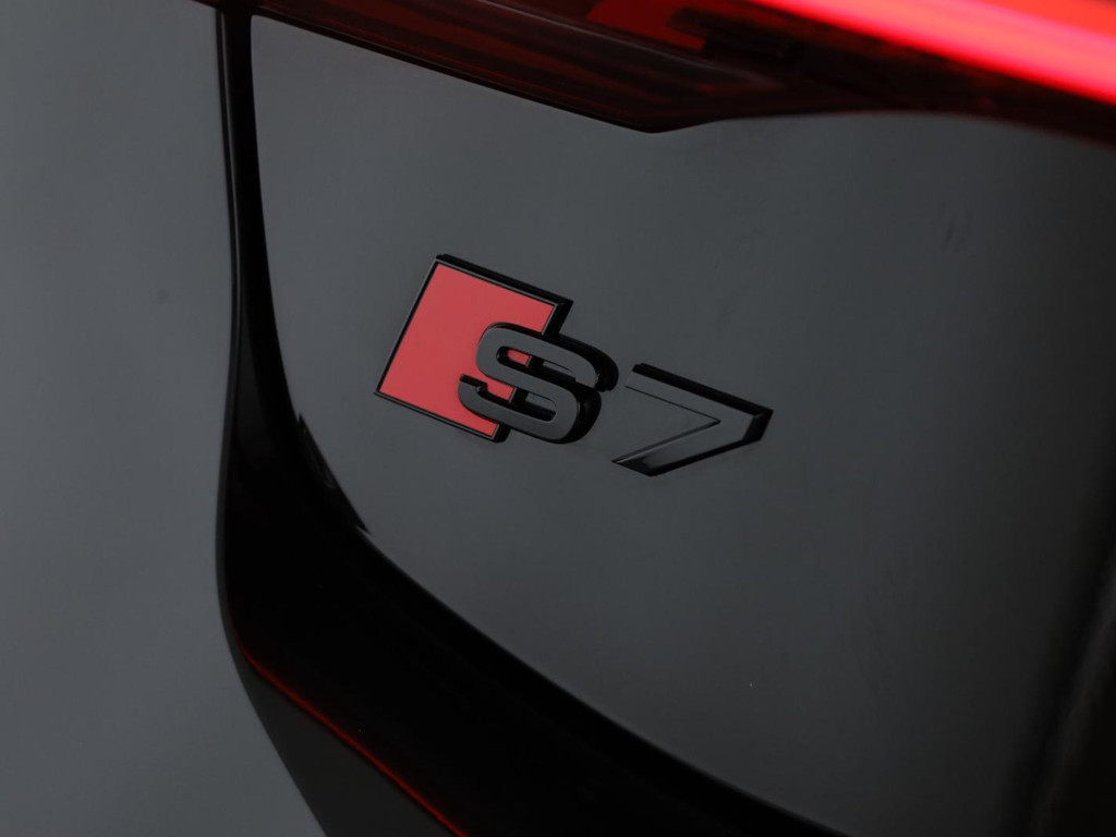Audi S7