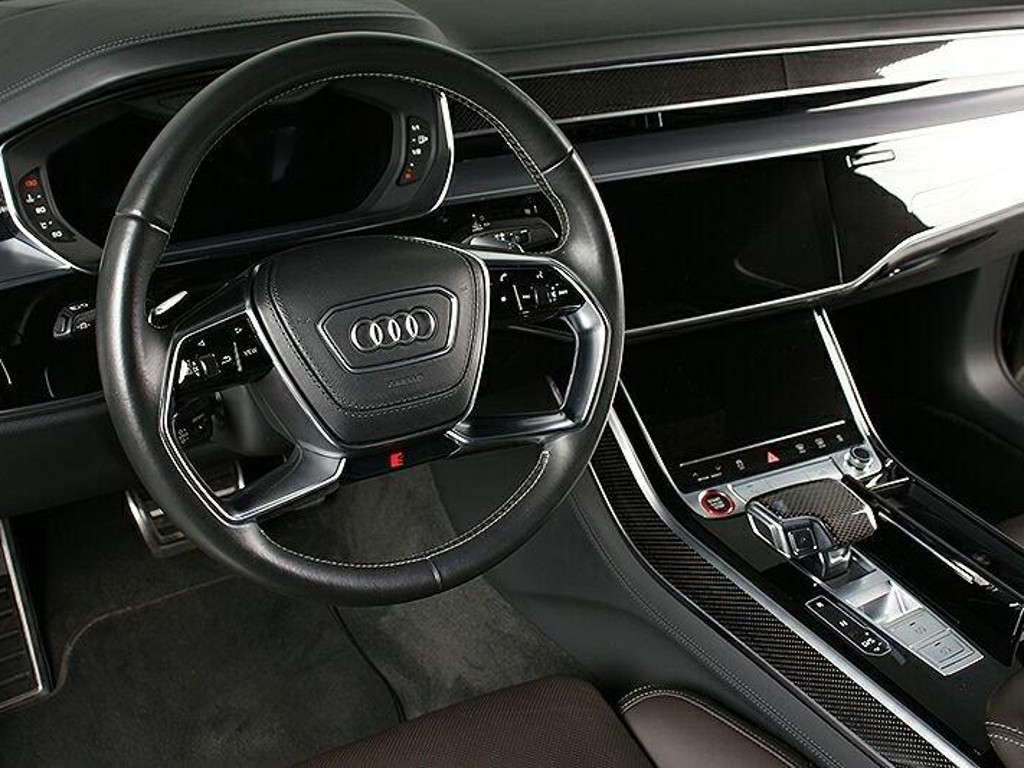 Audi S8