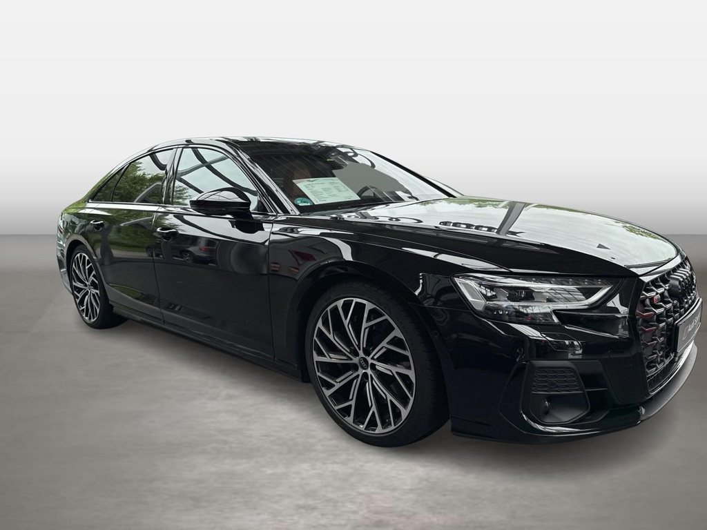Audi S8