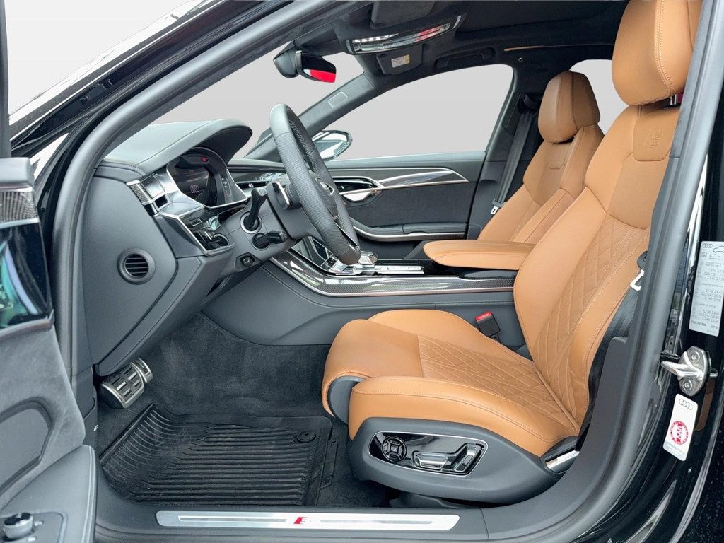 Audi S8