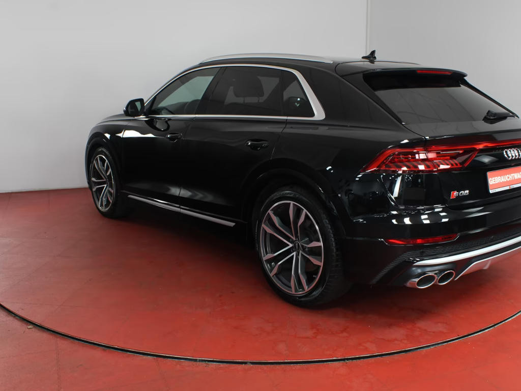 Audi SQ8