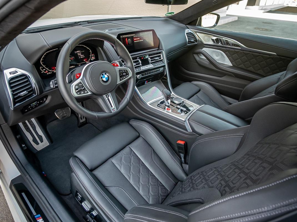 BMW M8
