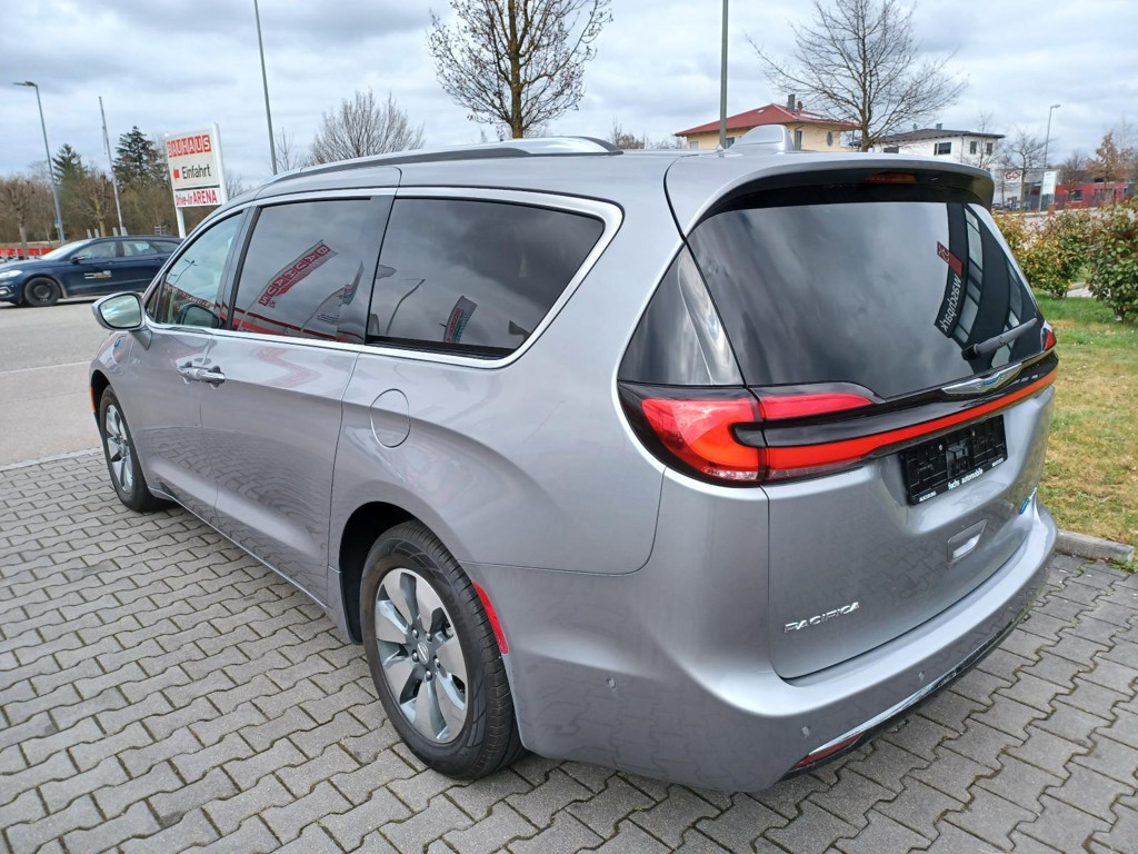 Chrysler Pacifica