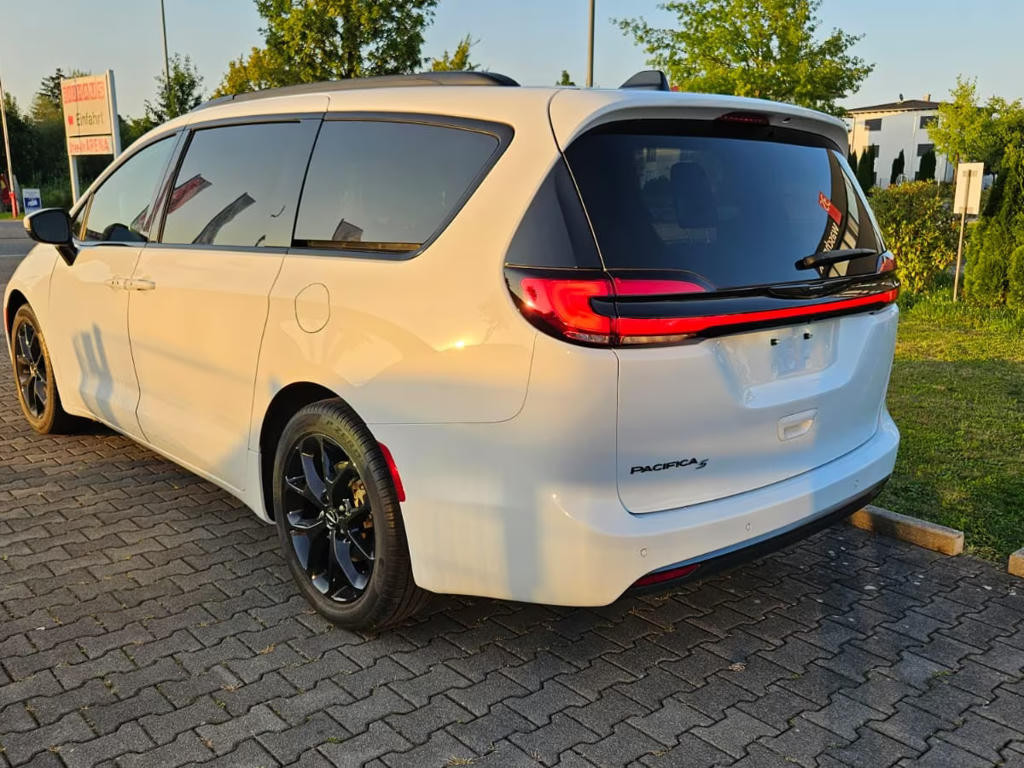 Chrysler Pacifica