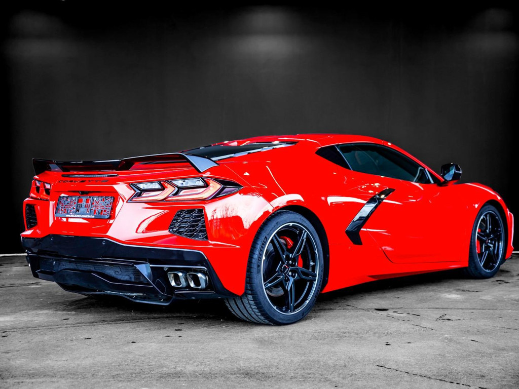 Corvette C8