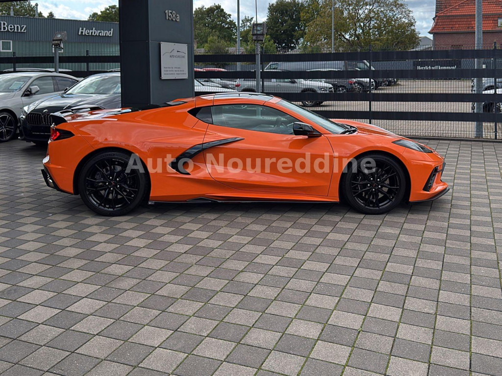 Corvette C8