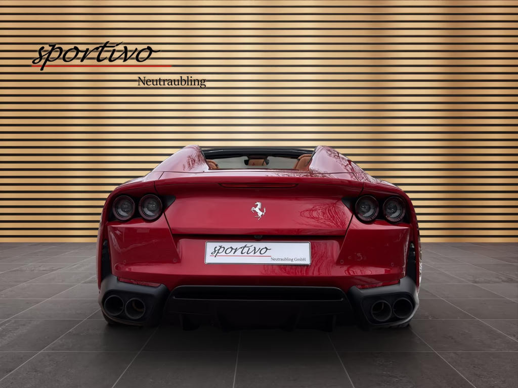 Ferrari 812