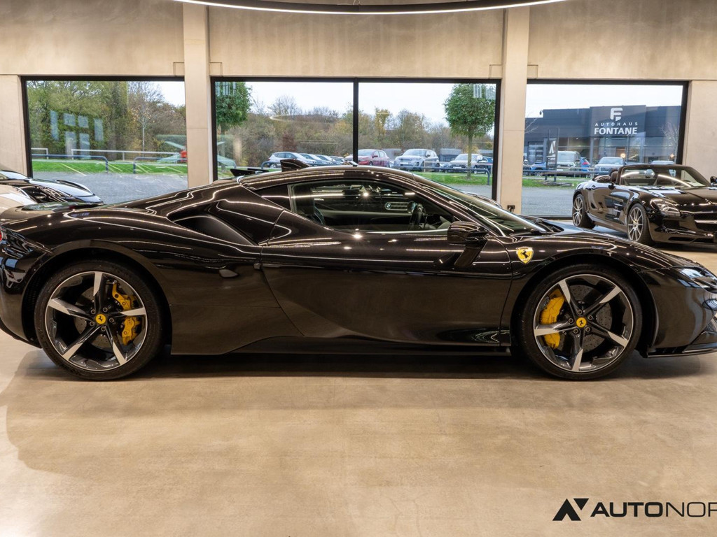Ferrari SF90