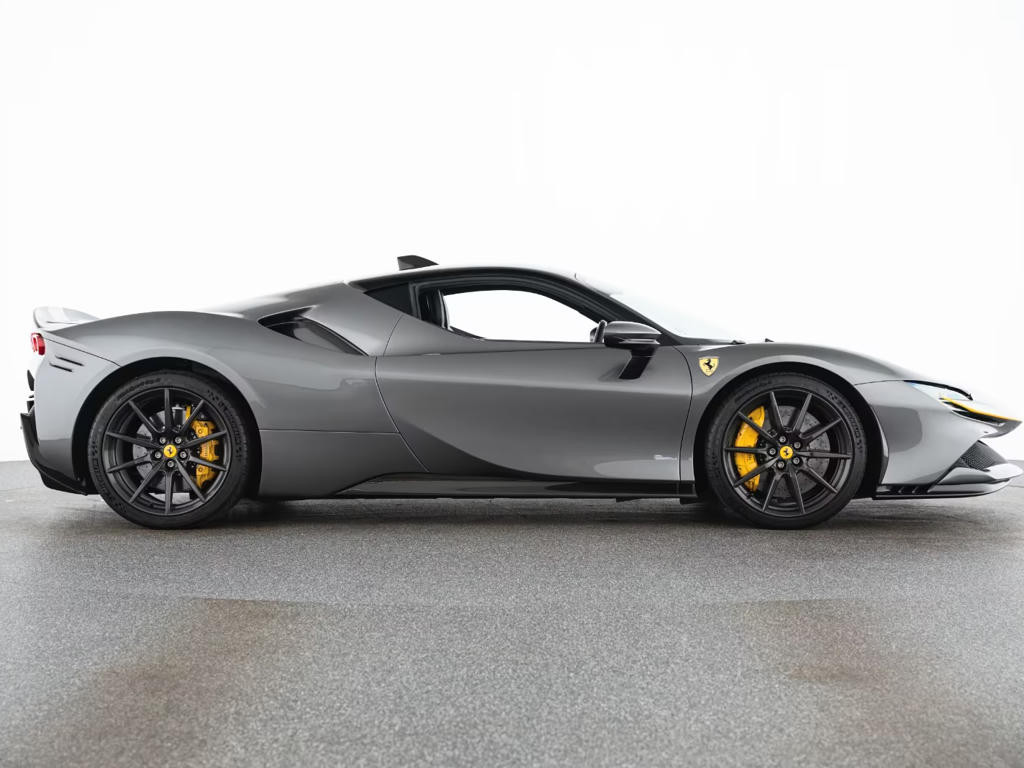 Ferrari SF90