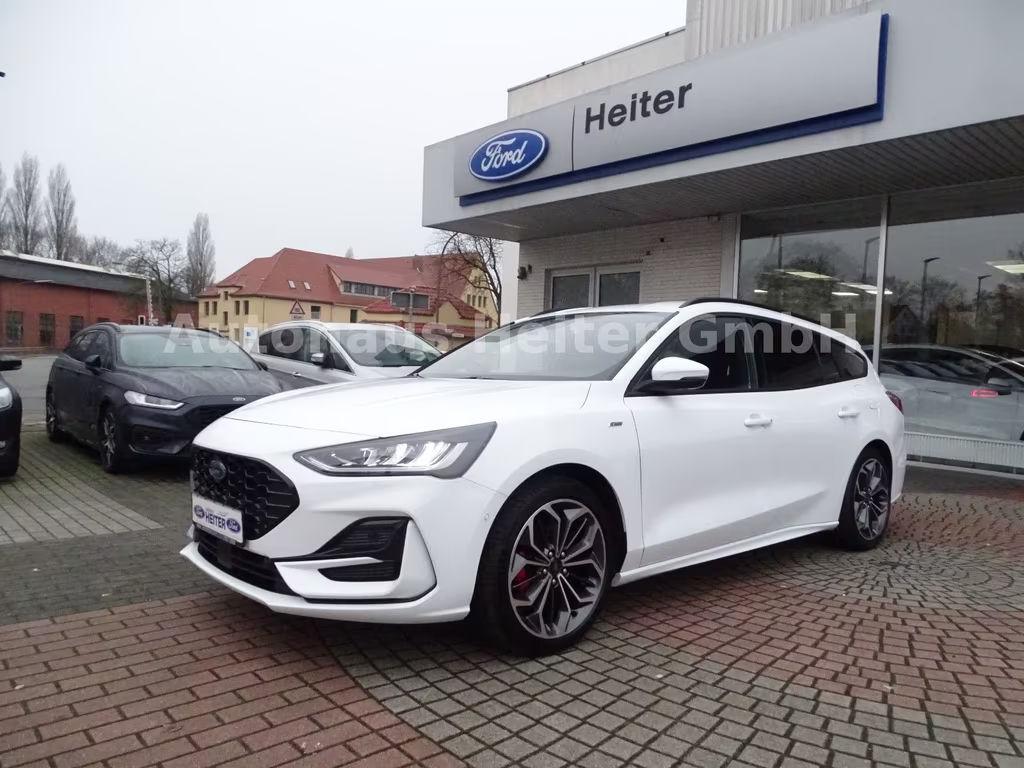 Ford Focus 2023 Benzine