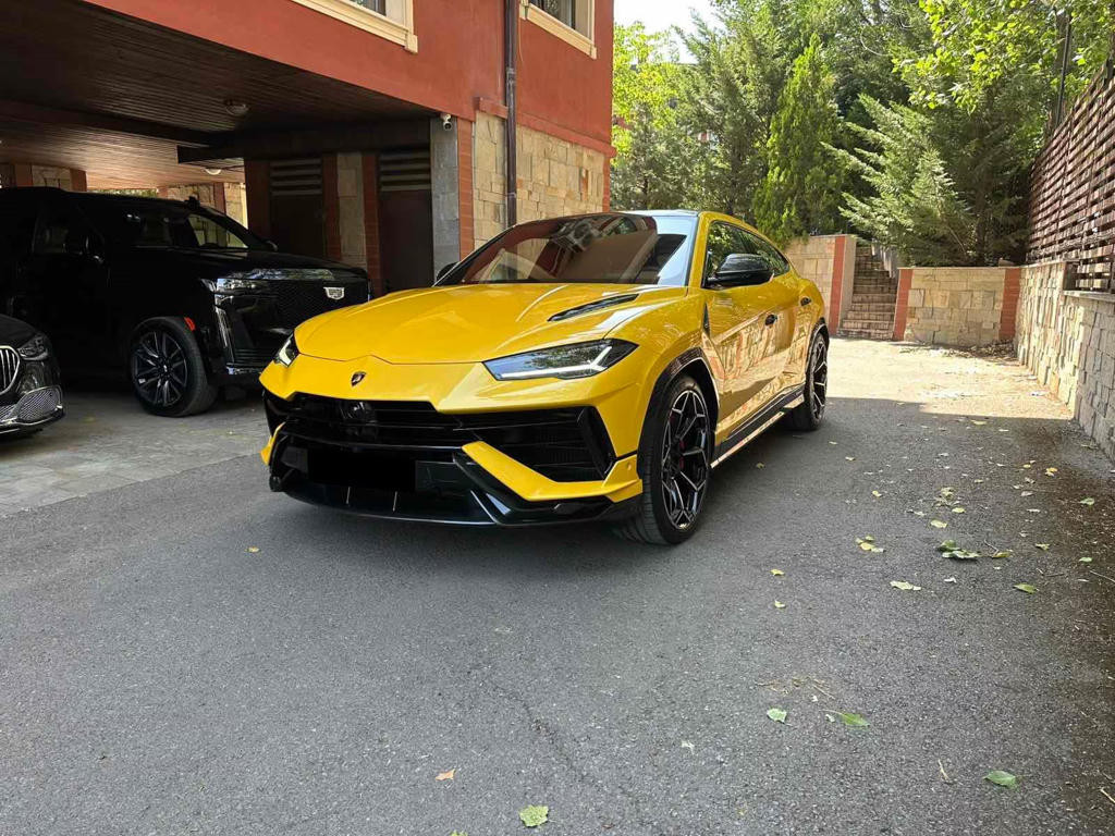 Lamborghini Urus 2024 Benzine