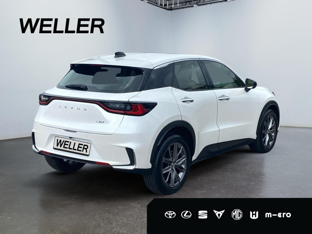 Lexus LBX