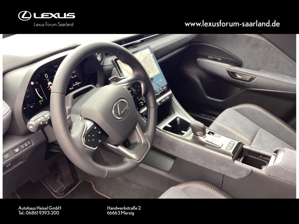 Lexus LBX