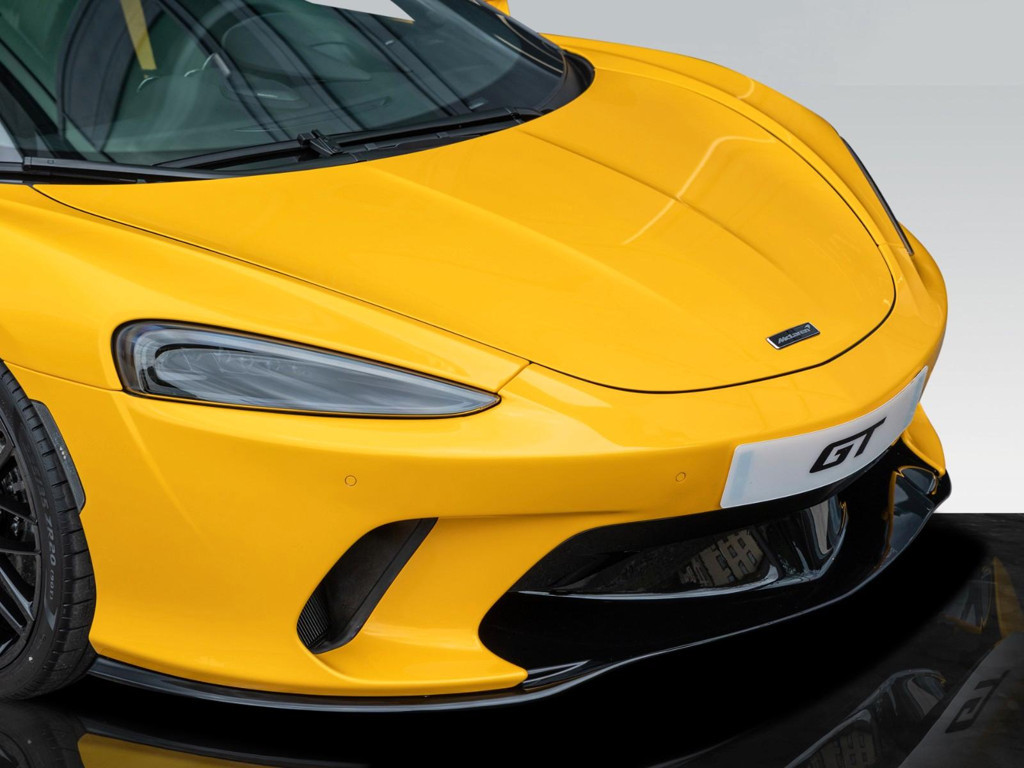 McLaren GT
