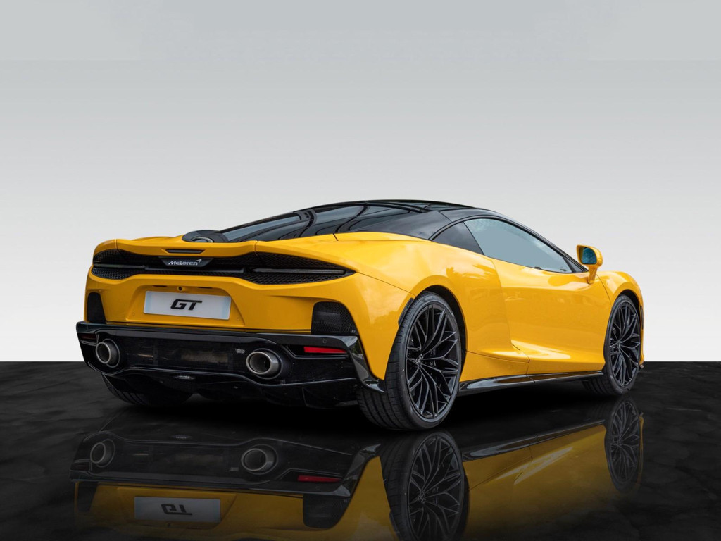 McLaren GT