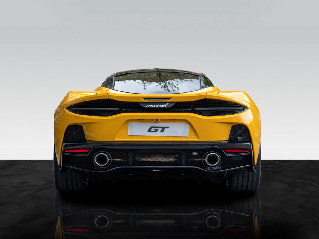 McLaren GT