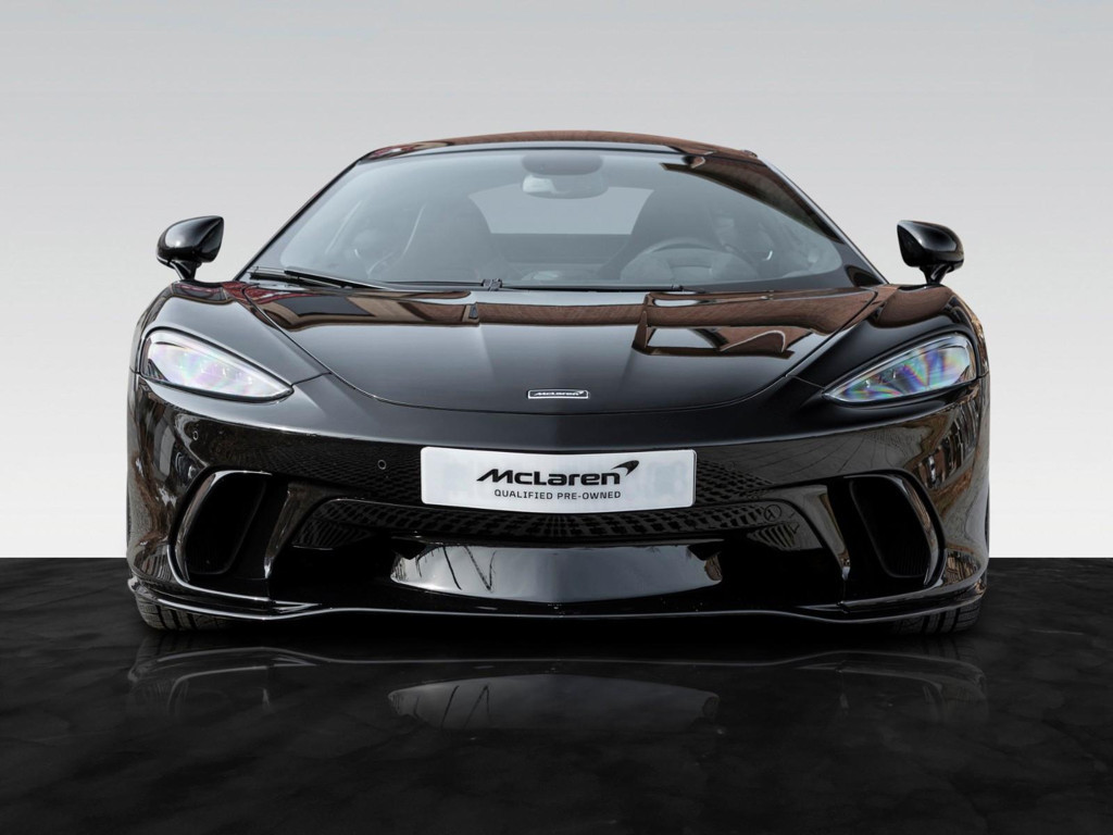 McLaren GT