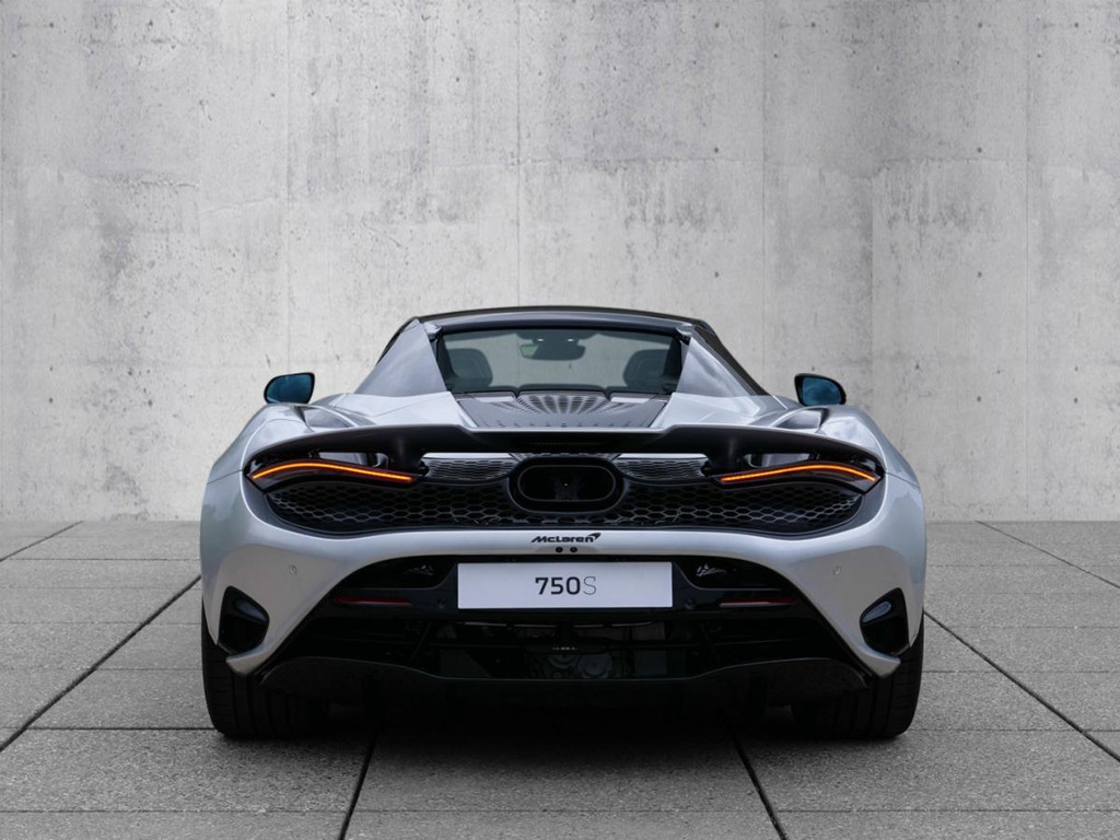 McLaren 750S