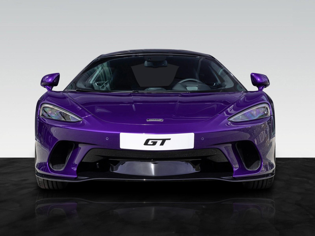 McLaren GT