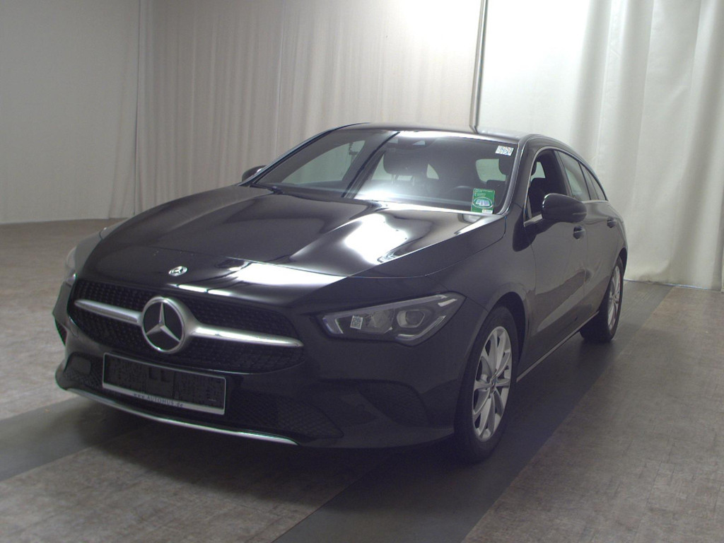 Mercedes-Benz CLA-Klasse 2022 Benzine