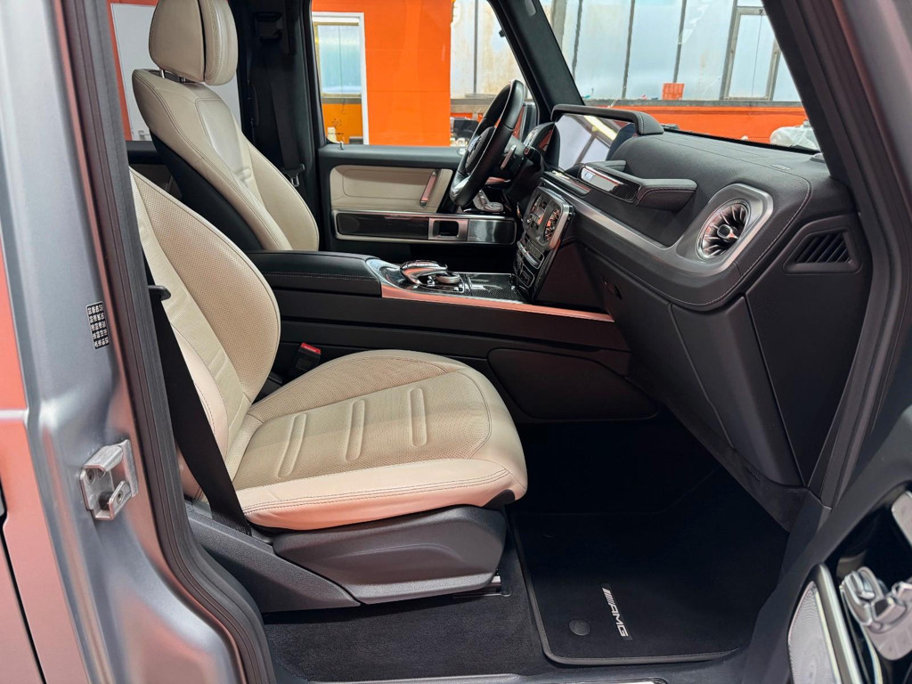 Mercedes-Benz G-Klasse