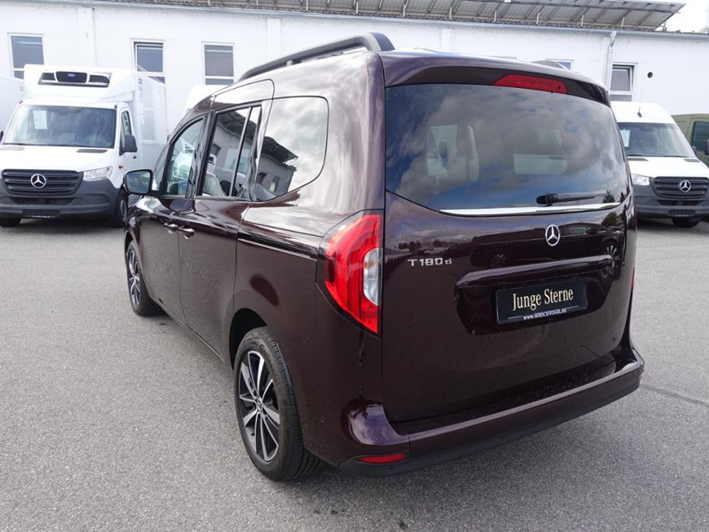 Mercedes-Benz T 180