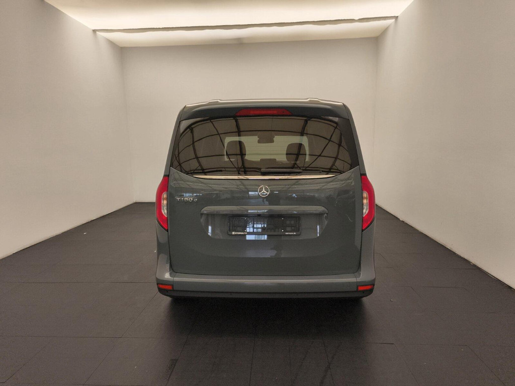 Mercedes-Benz T 180