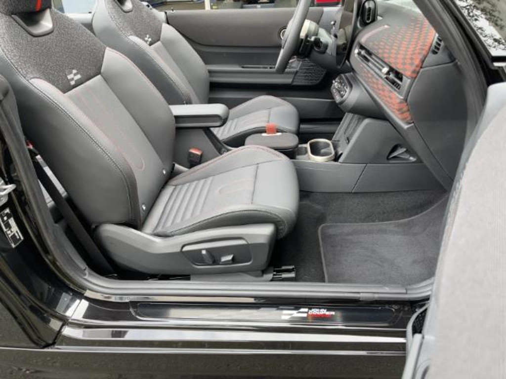 Mini John Cooper Works Cabrio