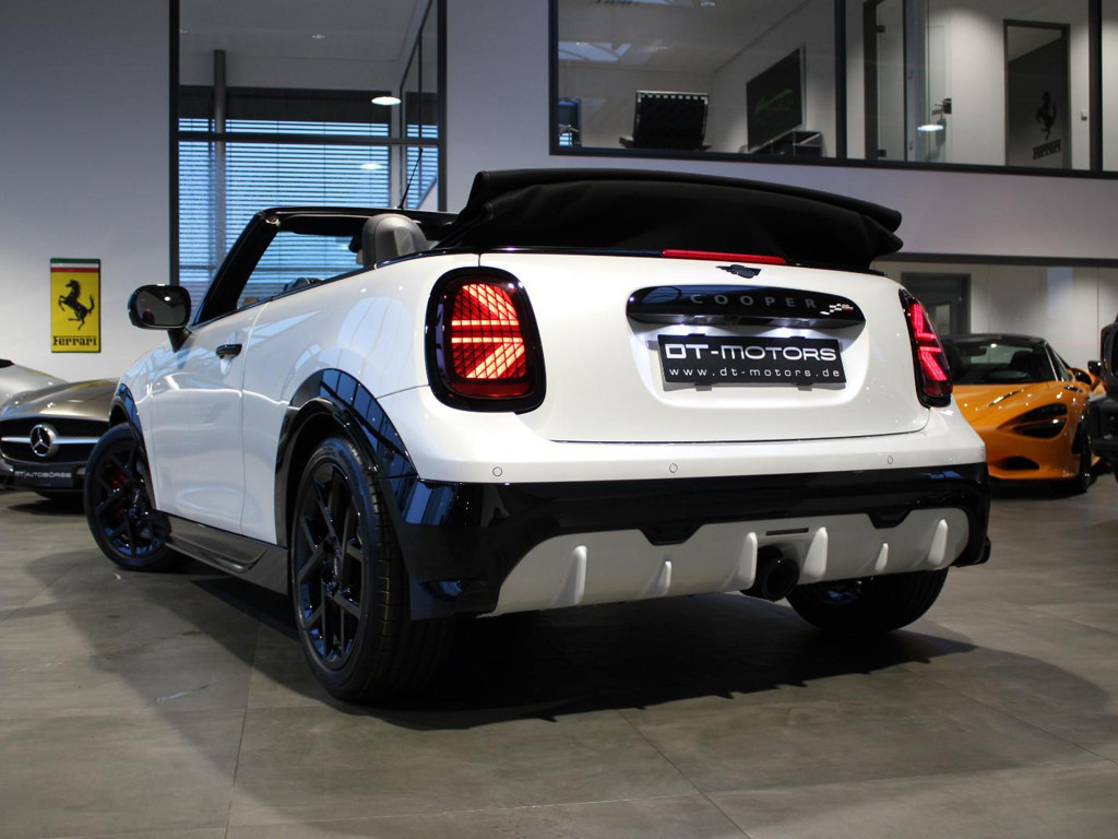 Mini John Cooper Works Cabrio