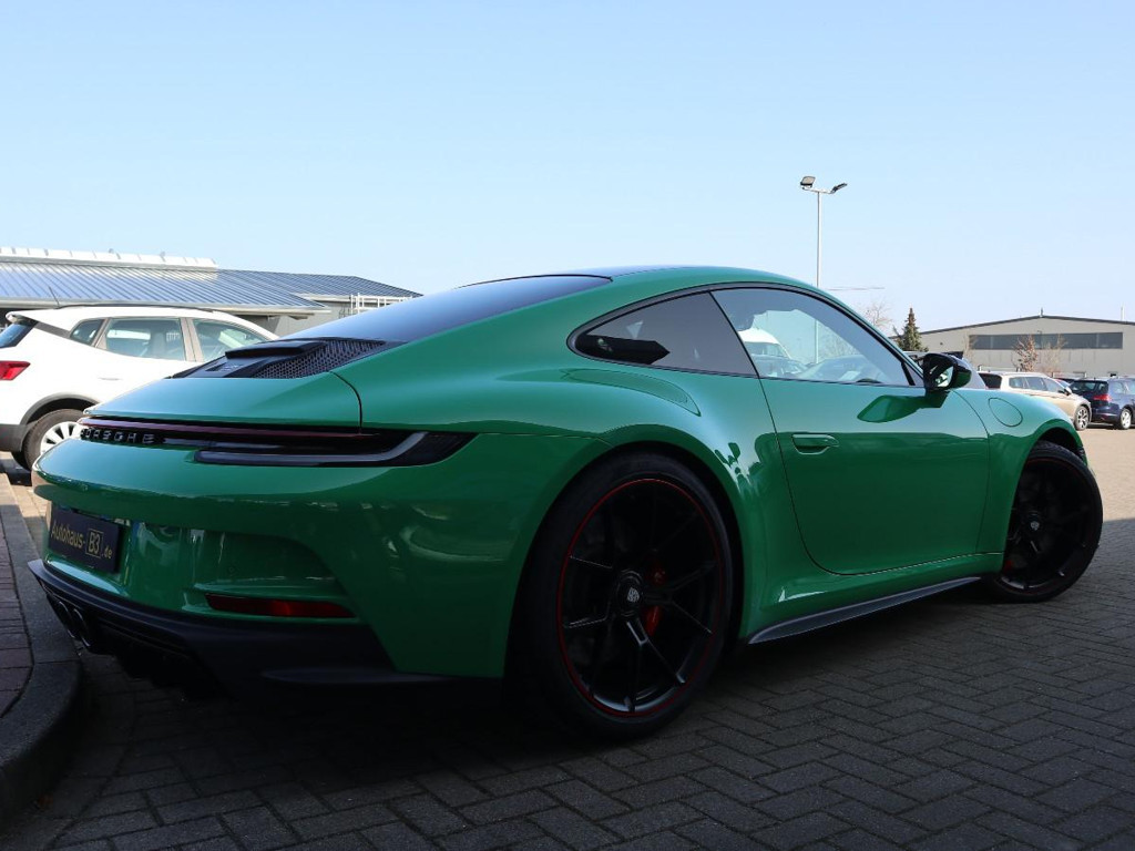 Porsche 992