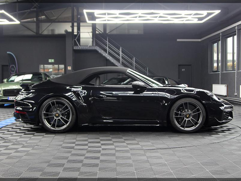 Porsche 992